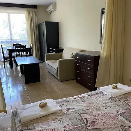 Avrora Private Apartamento Nesebar