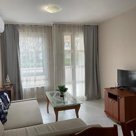 Avrora Private * Νεσέμπαρ